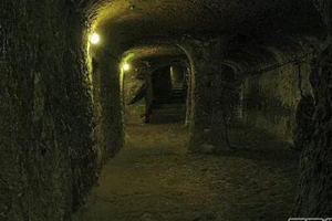 土耳其地下洞穴城市