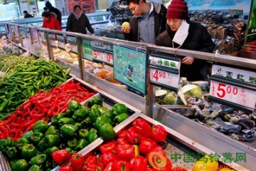 呼伦贝尔：蔬菜价格上涨 ()